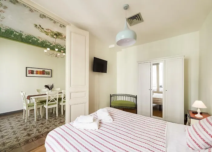 Belvilla By Oyo Rambla Paris * バルセロナ